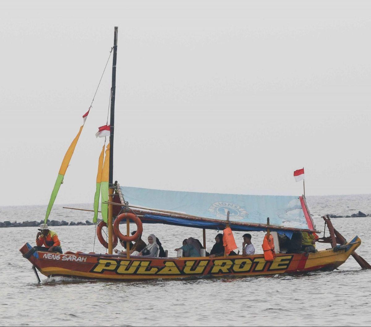 Antusiasme pengunjung diperkirakan akan terus meningkat seiring dengan kebijakan program gratis masuk Ancol yang diberlakukan dalam rangka memperingati HUT ke-497 Jakarta. Foto: Liputan6.com / Herman Zakharia<br>