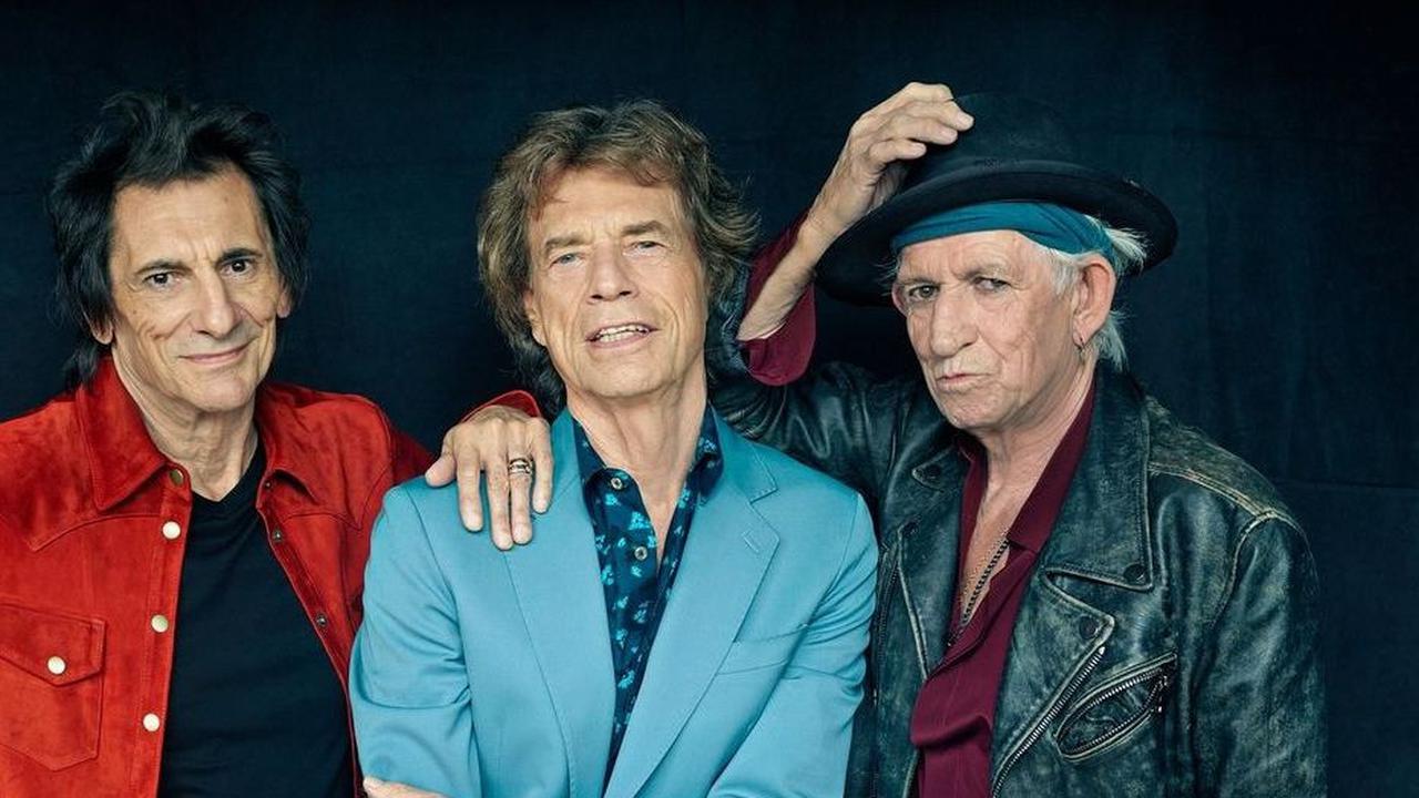 “Waktu itu The Rolling Stones juga menjual gaya hidup yang disukai anak-anak muda,” tambahnya.