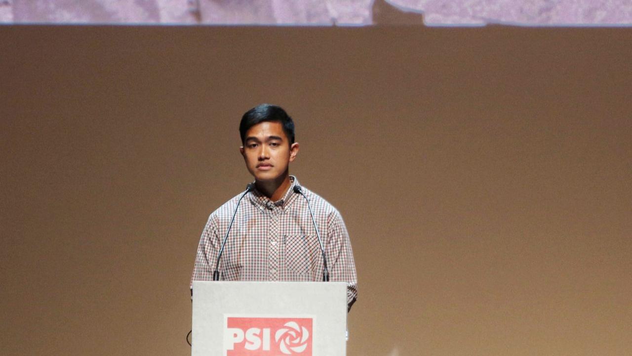 Ketua Umum Partai Solidaritas Indonesia (PSI) Kaesang Pangarep mengaku tidak membahas politik jika bertemu dengan Presiden Joko Widodo (Jokowi) yang juga ayahnya.