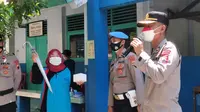 Vaksinasi pelajar dan masyarakat umum di Pemalang, Jawa Tengah. (Foto: Liputan6.com/Humas Polres Pemalang)