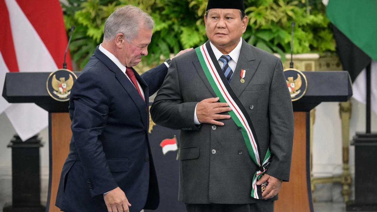 FOTO: Raja Abdullah II Anugerahkan Tanda Kehormatan Tertinggi Yordania kepada Presiden Prabowo