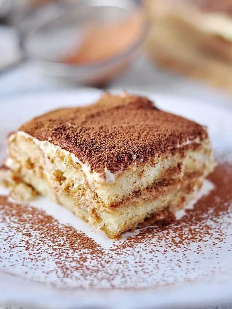 Sepotong tiramisu