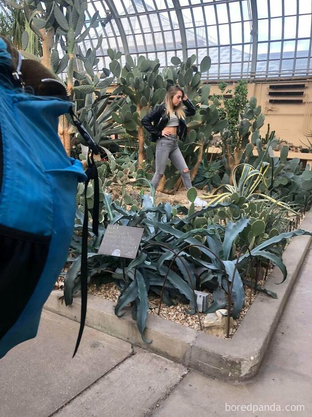 8 Potret Orang yang Lakukan Segala Cara Demi Viral di Medsos