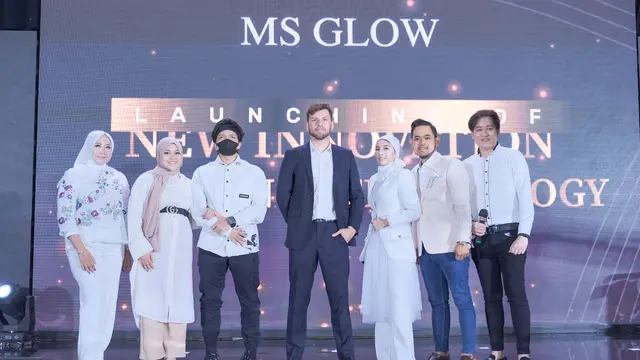 Shandy Purnamasari dan Gilang Widya Pramana bersama Atta Halilintar dan Aurel Hermansyah