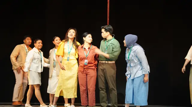 Rahasia Makeup Panggung Teater Musikal Home Sweet Loan agar Tetap Natural dan Flawless