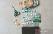 Polisi Ringkus Penjual Obat Keras Cikarang, Amankan Ratusan Butir Tramadol dan Eximer Ilegal
