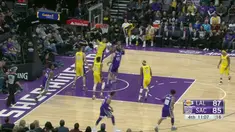 Berita video game recap NBA 2017-2018 antara LA Lakers melawan Sacramento Kings dengan skor 113-108.