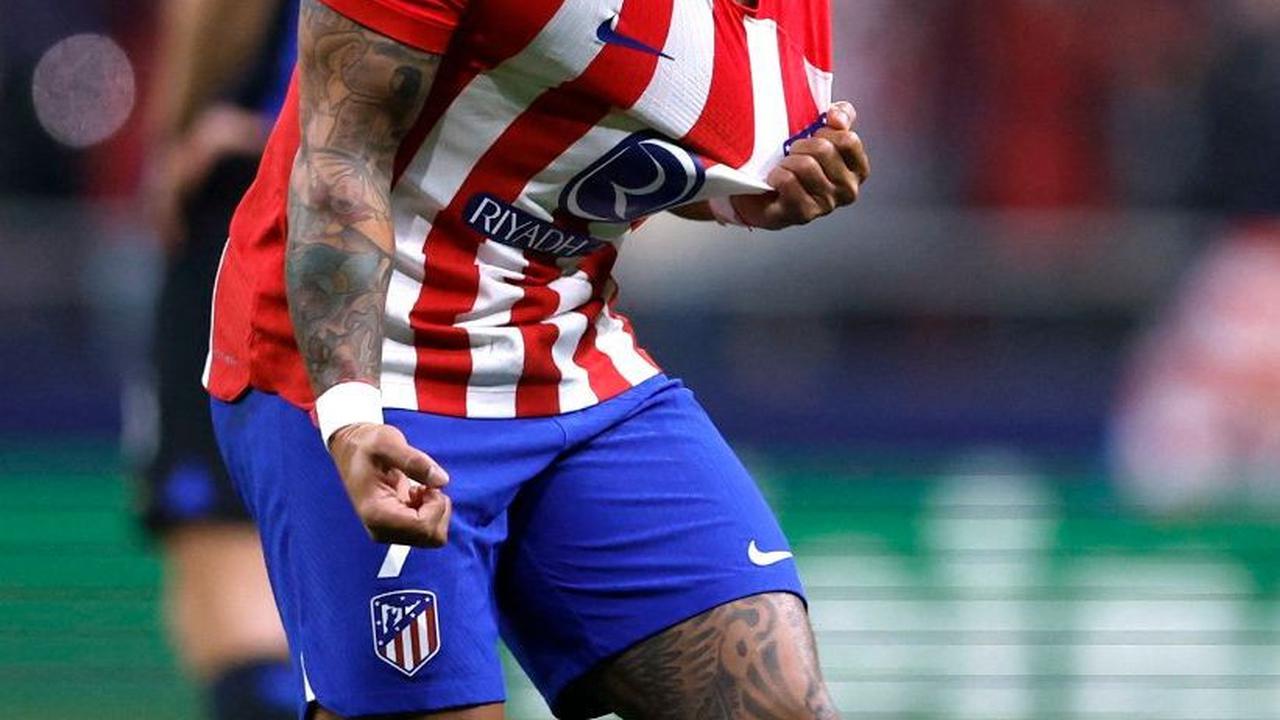 Gol Memphis Depay ini membuat aggregat menjadi sama kuat 2-2. Sementara,&nbsp;Tak ada gol tambahan dari kedua tim di sisa waktu normal. Laga pun dilanjutkan ke babak tambahan waktu.&nbsp;REUTERS/Juan Medina