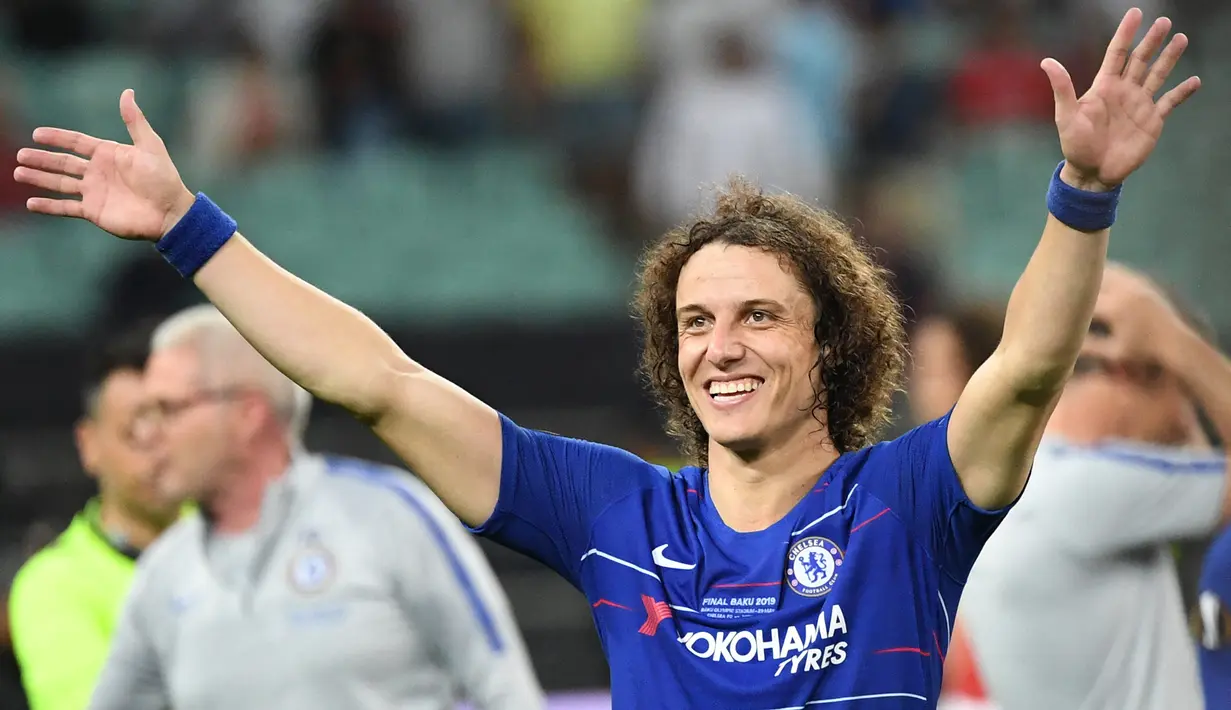 David Luiz. Bek tengah Brasil berusia 35 tahun yang sejak awal musim 2021/2022 membela Flamengo ini menjadi salah satu bek termahal yang pernah dimiliki Chelsea. Di periode keduanya bersama Chelsea, ia didatangkan dari PSG pada awal musim 2016/2017 dengan nilai transfer 35 juta euro atau kini setara Rp529 miliar. Selama total 6,5 musim dalam dua periode bersama Chelsea, ia total tampil dalam 248 laga di semua ajang dengan torehan 18 gol dan 12 assist. (AFP/Kirill Kudryavtsev)