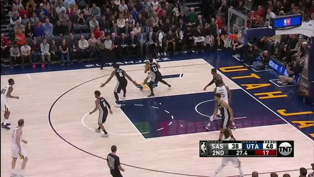 Berita video game recap NBA 2017-2018 antara Utah Jazz melawan San Antonio Spurs dengan skor 100-89.