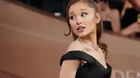Intip pesona Ariana Grande yang tampil dengan high ponytail (AP)