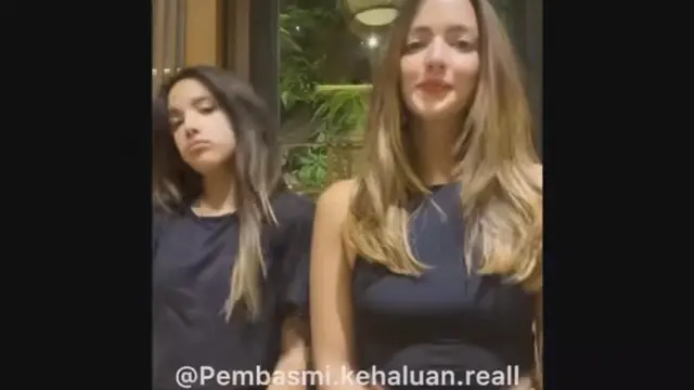 Kebersamaan Nia Ramadhani dan sang putri selalu menyita perhatian publik, terbaru mereka terlihat sedang joget bersama