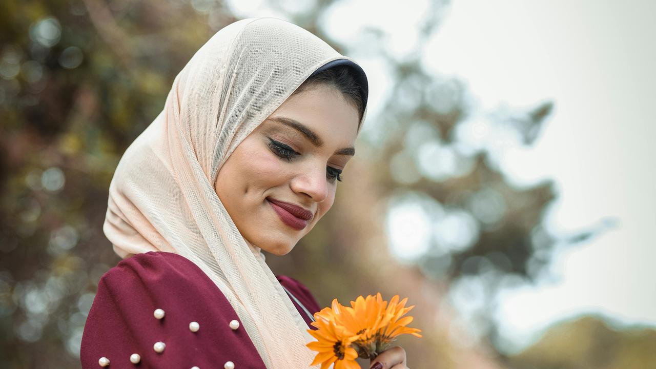 7 Tren Warna Baju Lebaran 2025, dari Natural hingga Bold yang Simpel dan Stylish
