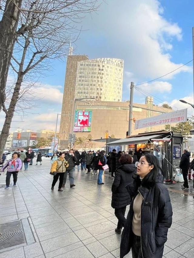 6 Potret Terbaru Moira Pemeran Adik Milea di Dilan 1990, Lama Tak Muncul