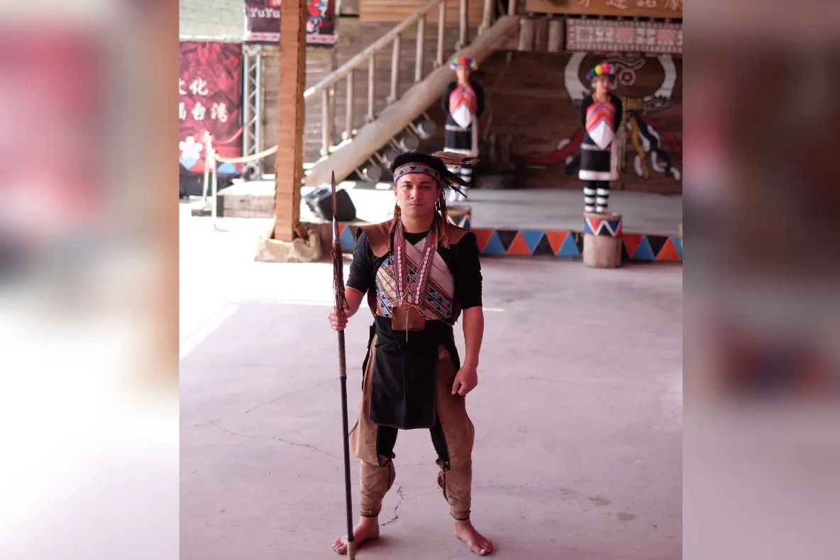 Mooh, penari sekaligus penduduk asli suku Tsou yang sudah bekerja di Yuyupas selama lima tahun (Liputan6.com/Teddy Tri Setio Berty)