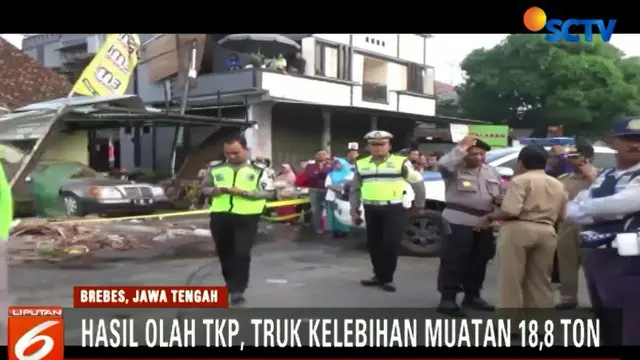 Polisi menduga kecelakaan truk bermuatan gula di Brebes, Jawa Tengah, akibat sopir tidak dapat menahan laju truk saat jalan turunan.