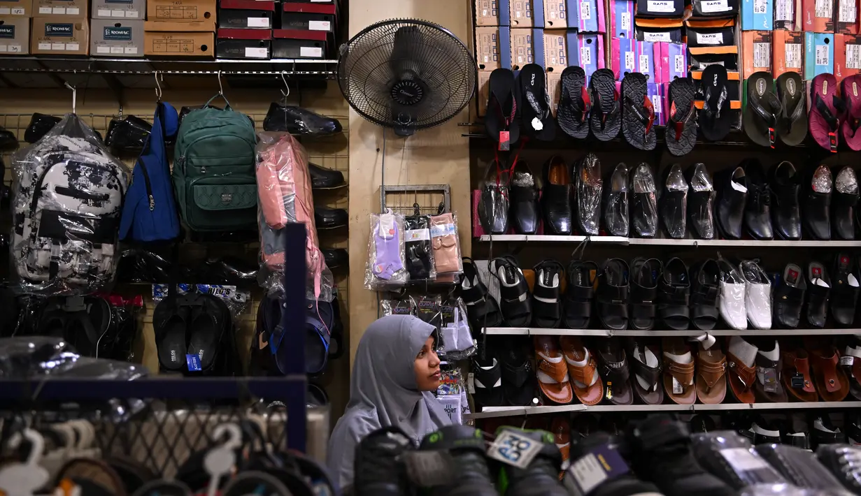 Namun, Badan Meteorologi, Klimatologi, dan Geofisika atau BMKG memastikan cuaca panas di Tanah Air, bukanlah akibat heatwave atau gelombang panas. (ADEK BERRY / AFP)