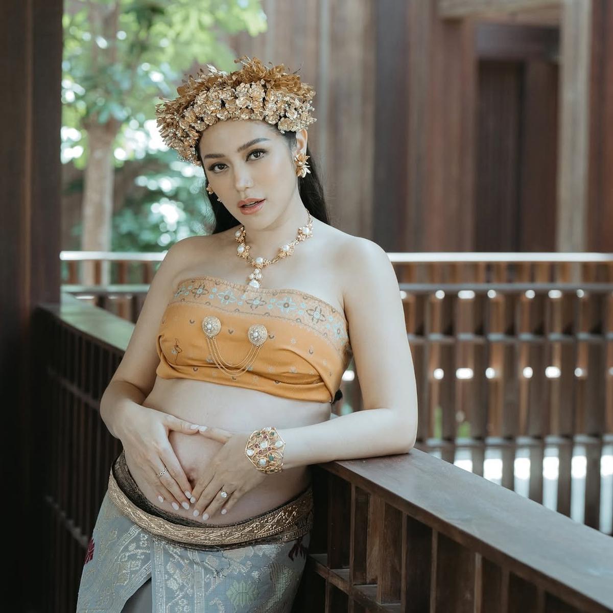 Jessica Iskandar Bagikan Video Pertama Bareng Anak Perempuannya, Aura Bahagianya Terpancar