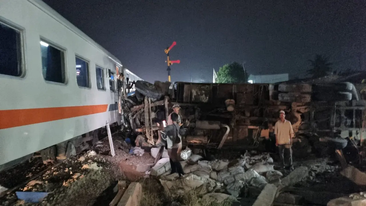 Tabrakan Kereta Api di Serdang Bedagai