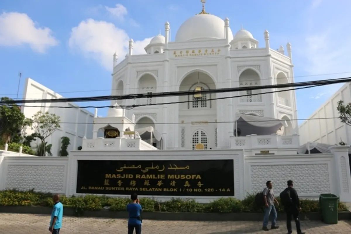 [Bintang] Masjid Ramlie Mustofa