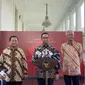 Calon Presiden (Capres) Anies Baswedan, Ganjar Pranowo dan Prabowo Subianto di Istana usai makan siang bersama Presiden Joko Widodo (Jokowi). (Liputan6.com/Radityo Priyasmoro)