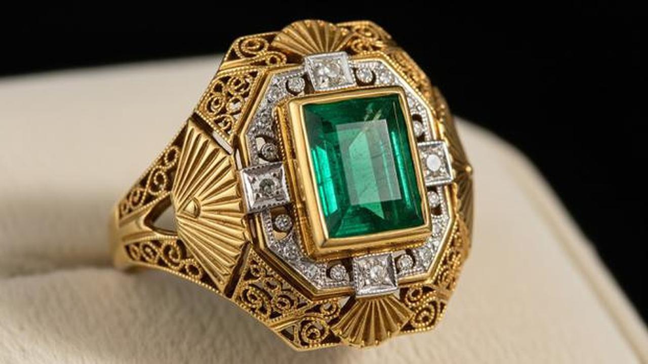 8 Model Cincin Emas dengan Batu Zamrud yang Diprediksi Tren di 2026, Cocok untuk Harian hingga Acara Resmi