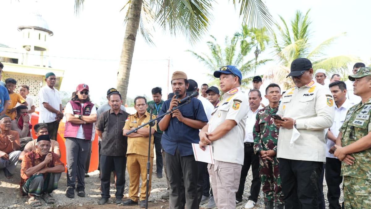 Kunjungi Aceh Tamiang, Kasatgas Tito Pastikan Percepatan Penanganan Pengungsi  #News