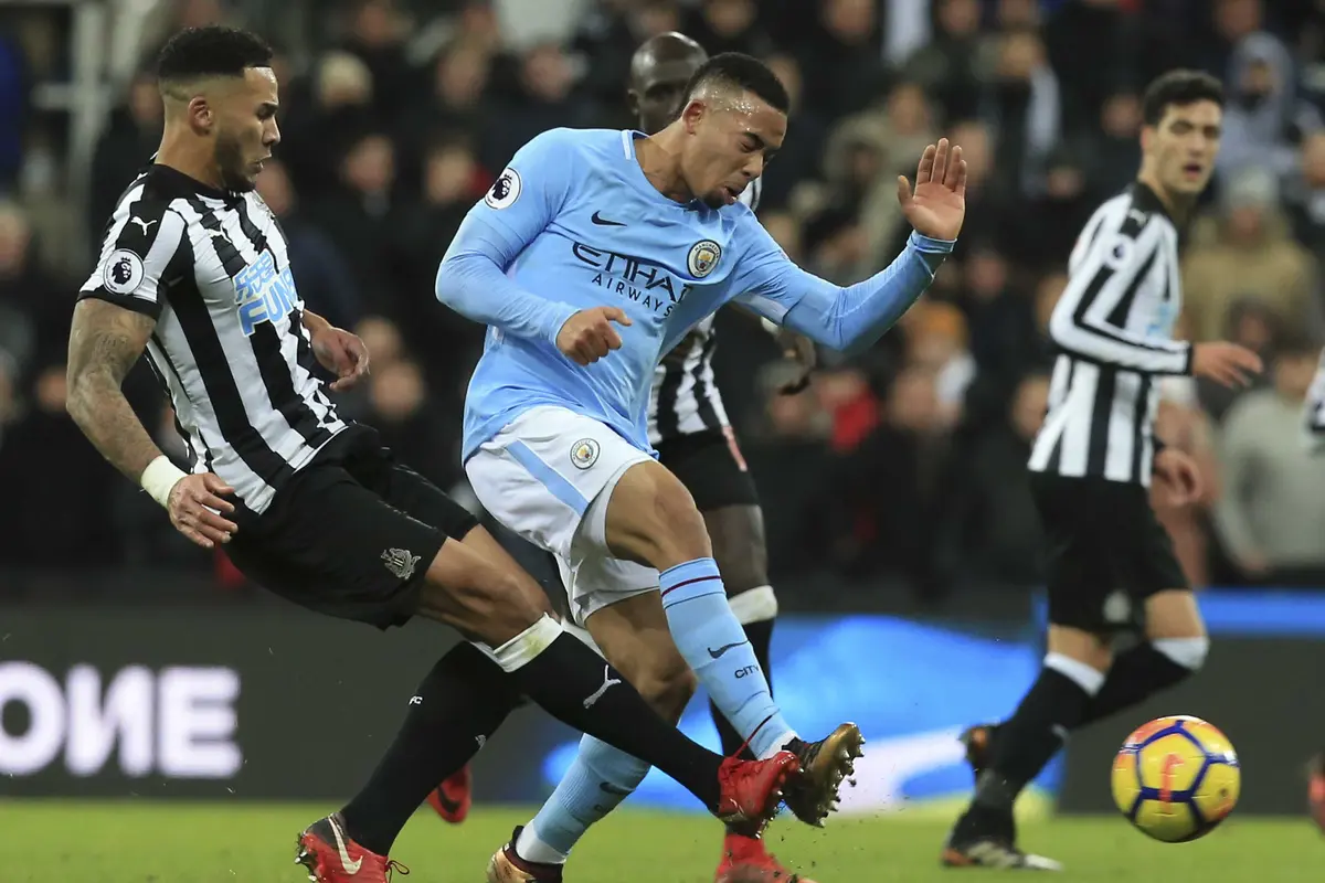 Newcastle United, Manchester United, Premier League