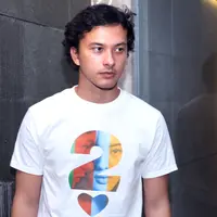 Film ‘Ada Apa Dengan Cinta 2’ memang masih menampilkan pemain-pemain lama, Nicholas Saputra pun masih dengan karakter Rangga yang dingin. (Galih W. Satria/Bintang.com)
