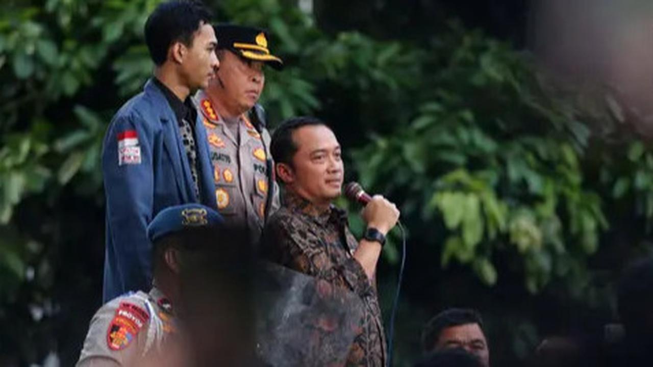 VIDEO: Orasi Berapi-Api Mensesneg Anak Buah Prabowo, Bangga Mahasiswa Kritis Demo "Indonesia Gelap"