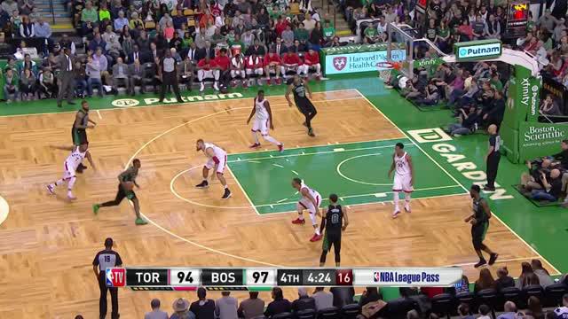 Marcus Morris menambah 25 poin dan meraih sembilan rebound untuk memimpin Celtics meraih kemenangan 110-99 atas Raptors.