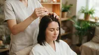 Scalp Treatment: Manfaat, Penyebab, dan Cara Memilih Perawatan Kulit Kepala yang Tepat