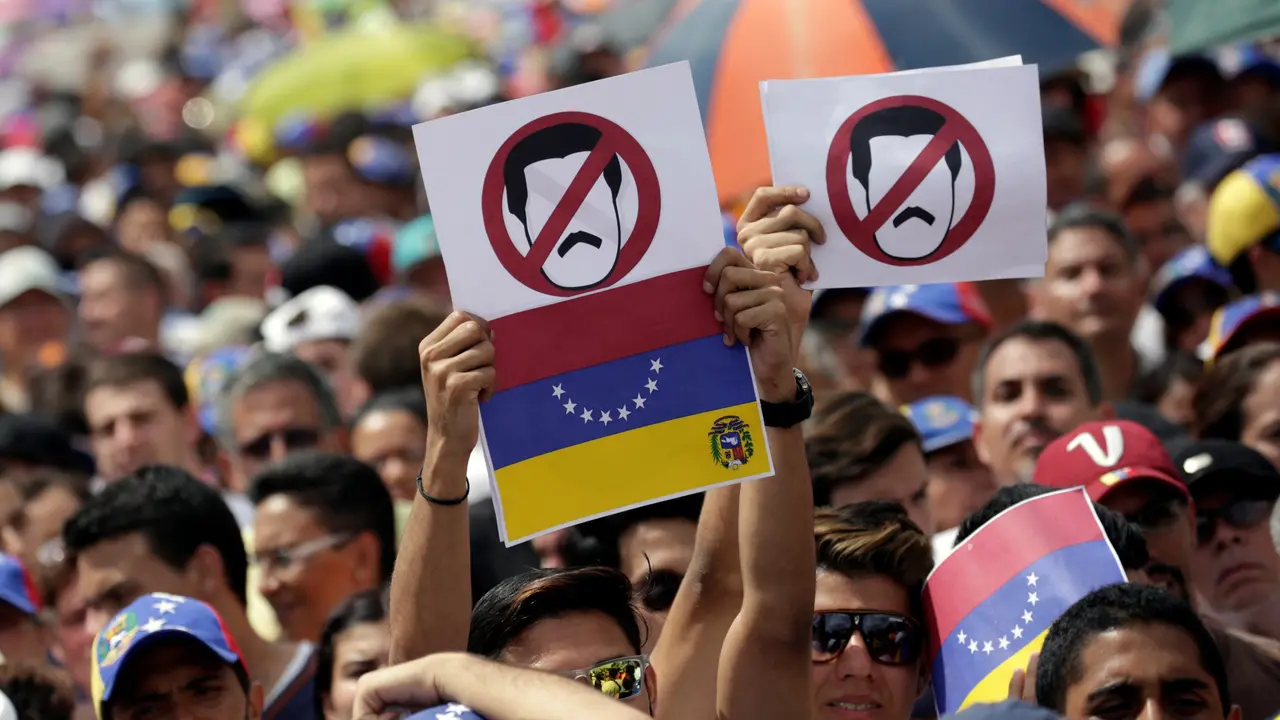 20161027-Demo-Anti-Pemerintah-Venezuela-Reuters