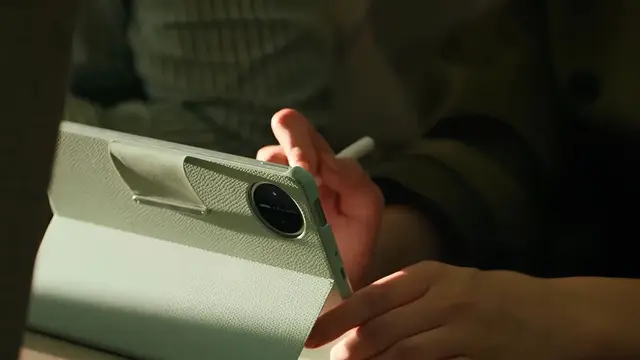MatePad Mini Super Ringan dan Tipis