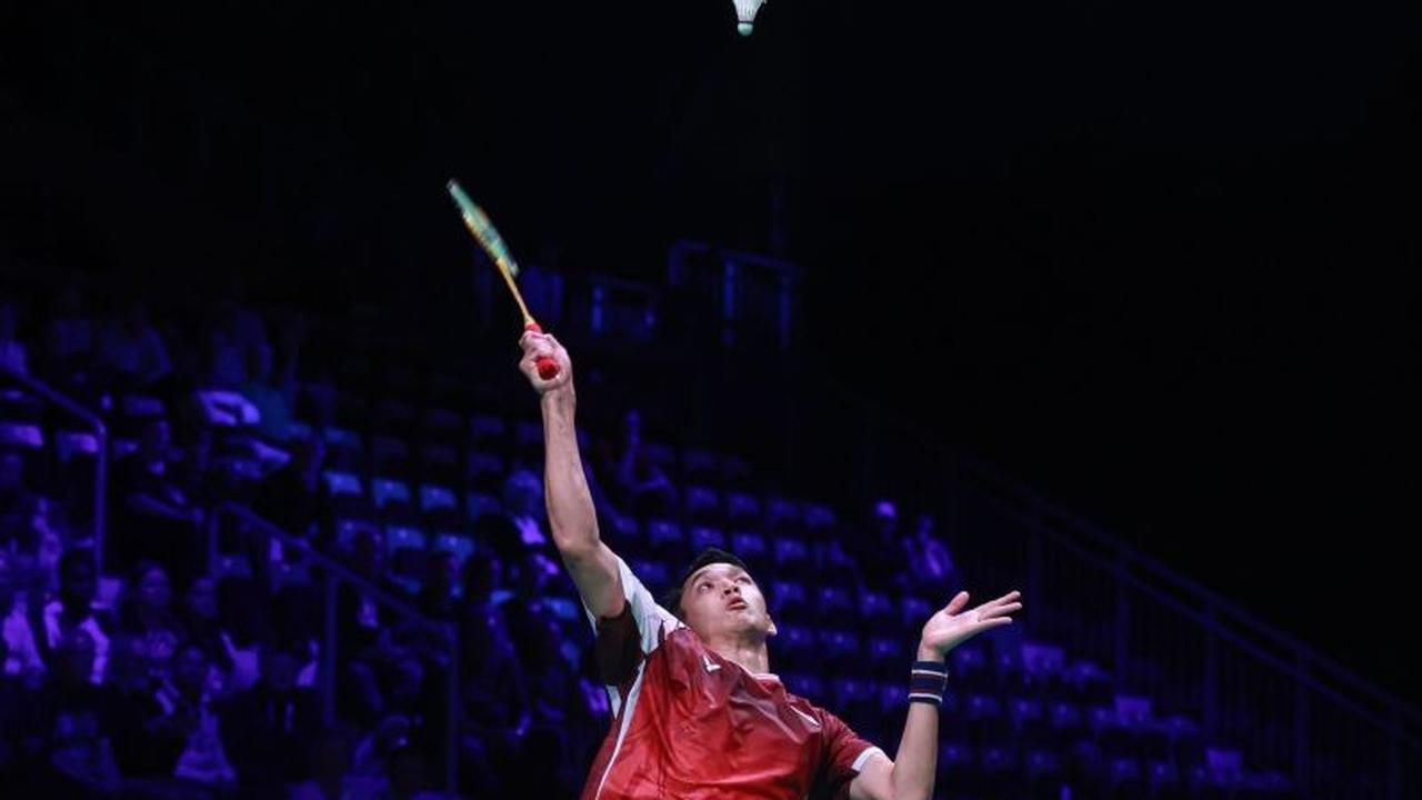 Drama 3 Gim! Jonatan Christie Lolos Semifinal Denmark Open, Perpanjang Rekor Impresif atas Li Shi Feng