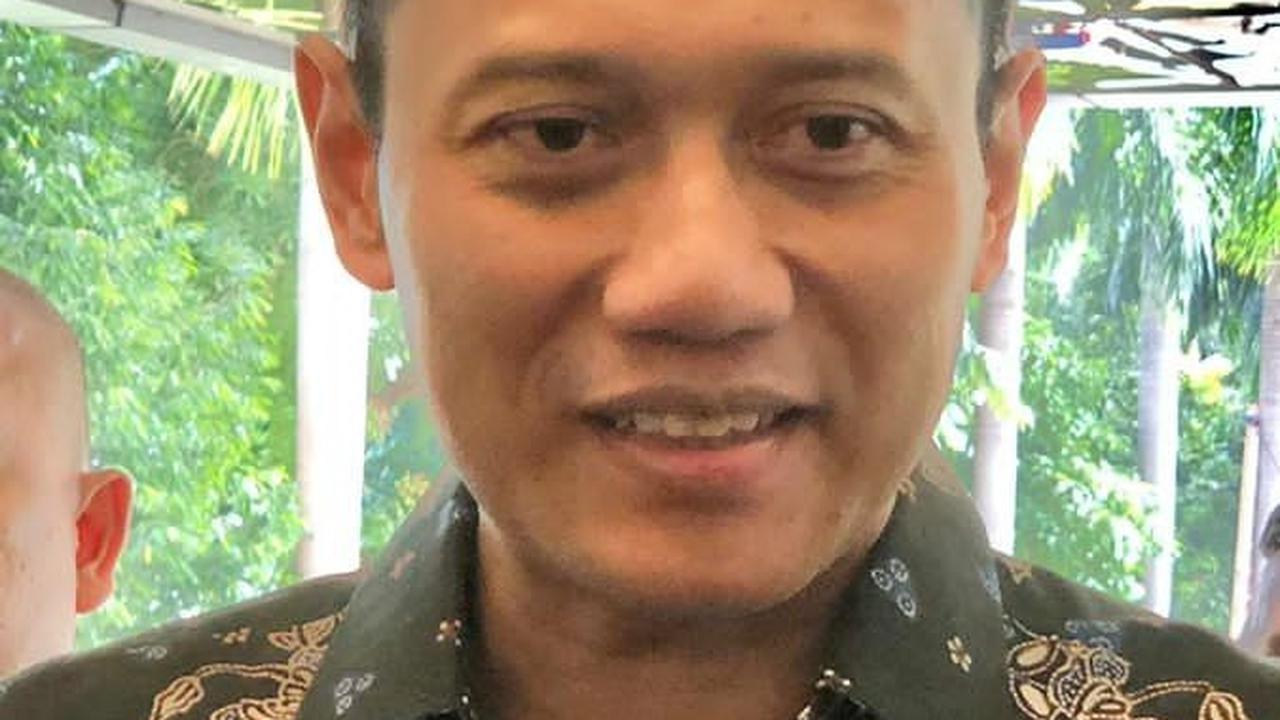 Tas Ransel Hitam AHY Bikin Salfok Saat Rapat di Istana, Isinya Tak Disangka sangka