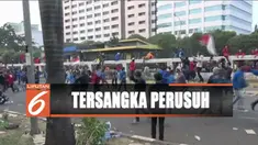 Polisi menetapkan 94 orang sebagai tersangka perusuh aksi penolakan RUU kontroversial.