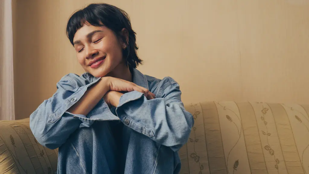 Penyanyi Andien berhasil bekolaborasi bersama pencipta lagu "Manusia Favorit" sekaligus produser musik Lafa Pratomo. (Foto/dok: Andien)