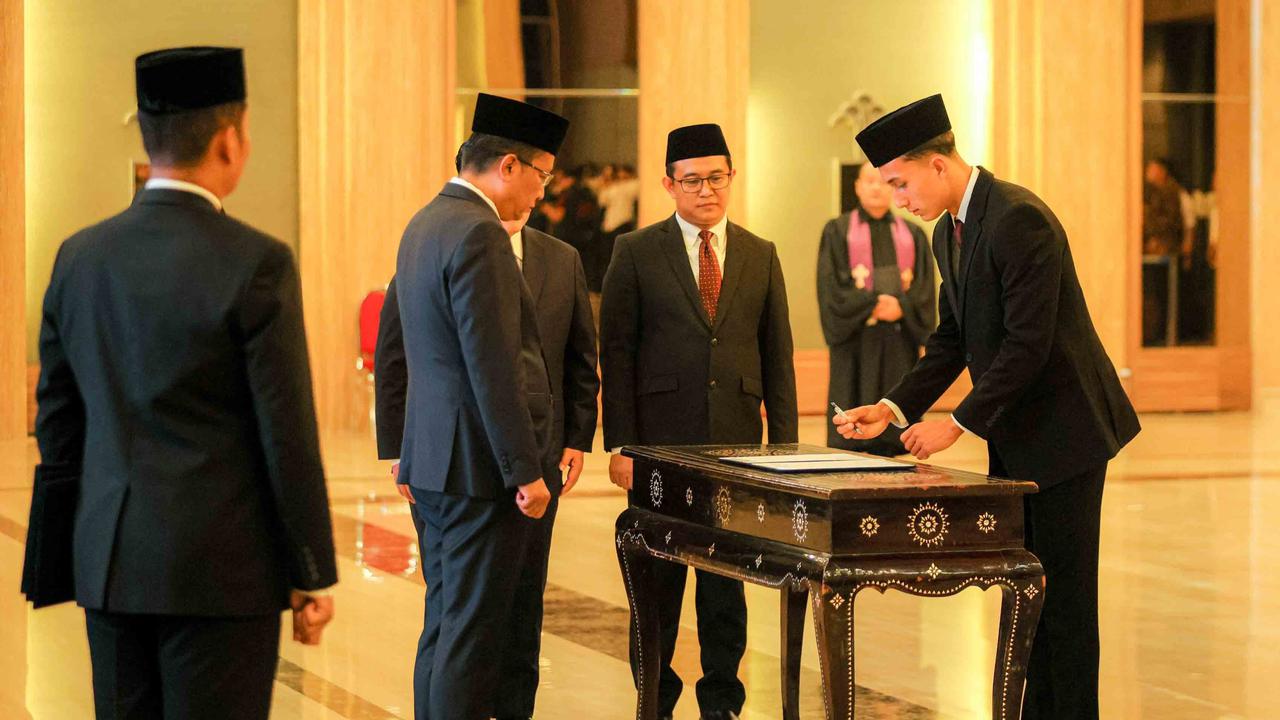FOTO: Tambahan Amunisi Baru, Bintang Muda Belanda Miliano Jonathans Resmi Jadi WNI