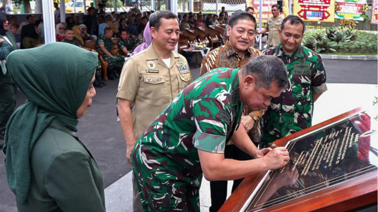 FOTO:Kasad Maruli Resmikan Gedung Fakultas Kedokteran Unjaya, Solusi Atasi Kekurangan Dokter di Indonesia