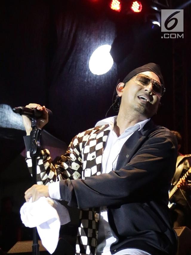 Bikin Baper, Rio Febrian Hipnotis Ribuan Penonton Balkonjazz Festival 2019