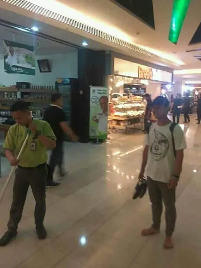 Super Kocak, 8 Aksi Absurd Orang-Orang ini Malah Bikin Kita Malu Sendiri
