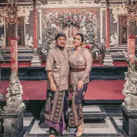 Feby Febiola bersama suami (Instagram/febyfebiola_)