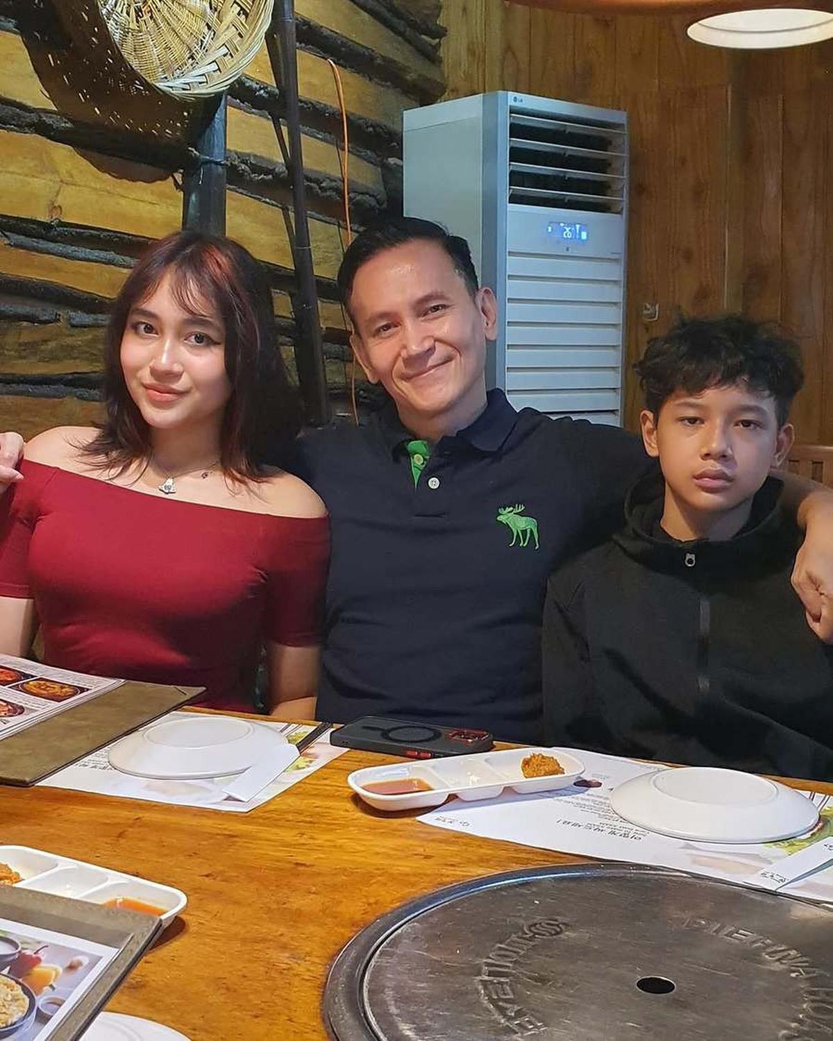 8 Potret Perayaan Ultah ke-17 Brinette si Sulung, Marcelino Lefrandt dan Dewi Rezer Kompak Rayakan Bersama