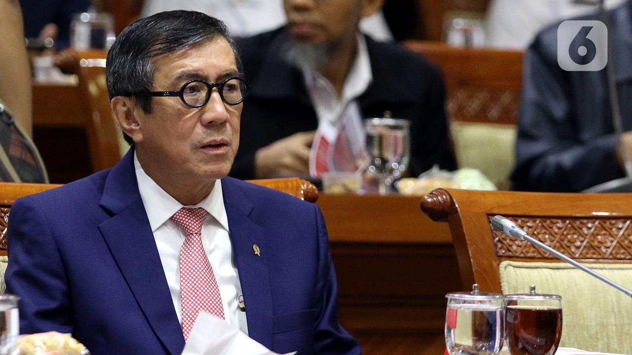Menkumham Yasonna Rapat Kerja dengan Komisi III DPR