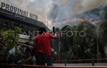 Polisi Ringkus Pengunjuk Rasa Pembakar Gedung DPRD NTB: Terkuak, Motif di Balik Aksi Anarkis!