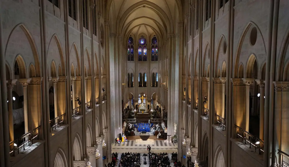 Sejumlah pemimpin negara hadir dalam upacara pembukaan kembali katedral Notre-Dame. (Thibault Camus/POOL/AFP)