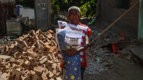 Le Minerale Bersama Benih Baik Salurkan Obat dan Kebutuhan Dasar untuk Warga NTT