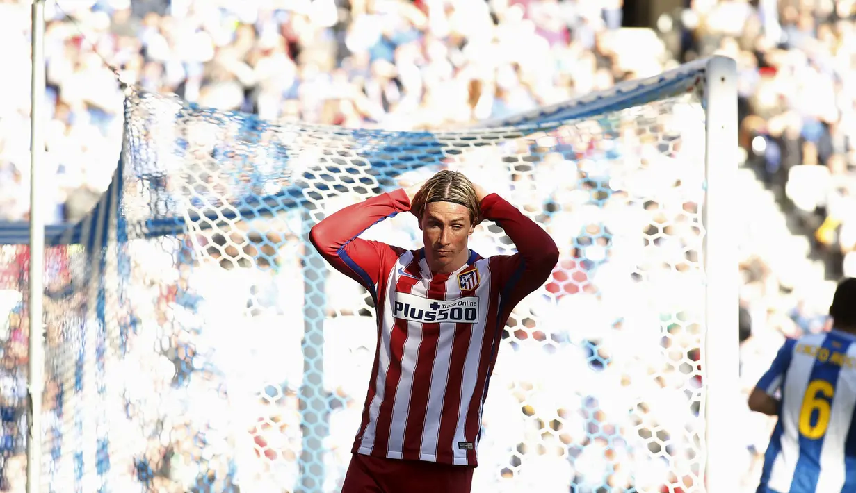 Fernando Torres mencetak satu gol saat Atletico Madrid menang atas  Espanyol 3-1 di RCDE stadium, Barcelona (9/4/2016). (REUTERS/Albert Gea)
