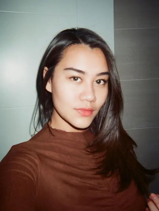 Bukan sekadar keinginan, namun Aaliyah Massaid mulai membuktikan keinginannya tersebut. Beberapa tahun belakangan, ia memang memulai kariernya sebagai penyanyi dan sudah melahirkan sejumlah karyanya. (Instagram/aaliyahmassaid)